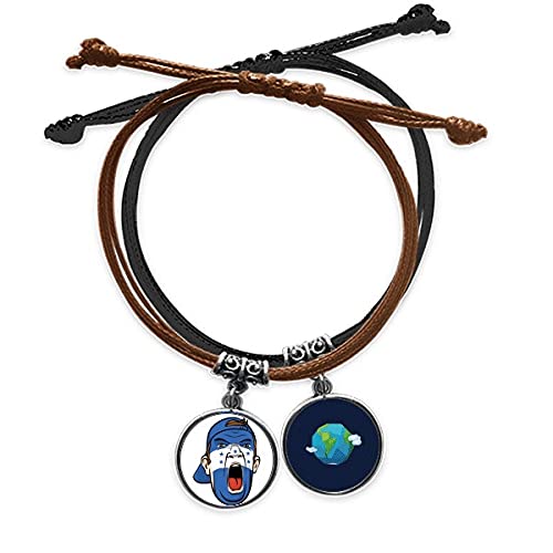 Maquillaje facial de Honduras y pulsera de cuero para vivir el partido en el estadio