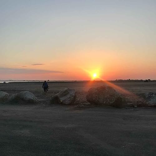 Debout face &agrave; la mer