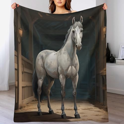Manta de caballo para decorar con calidez tu sofa de casa 2