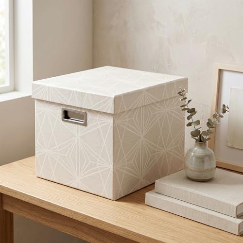 Papier peint géométrique beige et blanc ReWallpaper pour relooker un mur de 44 cm x 7 m