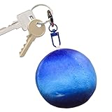 Taille de l'accessoire compact : avec un diamètre parfaitement proportionné de 7,5 cm, la breloque est assez perceptible pour agir comme un accent décoratif mais assez petite pour ne pas être encombrante ou interférer avec la fonctionnalité du sac à main ou de la fermeture éclair du sac à dos attachée