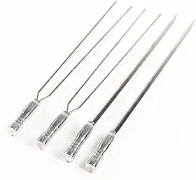 JOGO DE ESPETOS DE INOX 2 ESPADAS E 2 DUPLOS (70 cm de Lâmina)