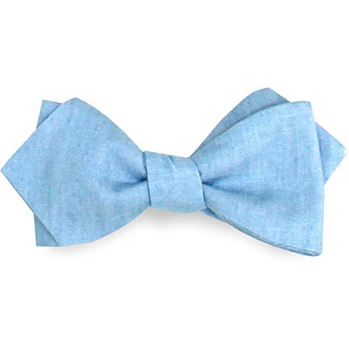 Noeud papillon bleu denim jean brut clair : évitez les accessoires trop stricts