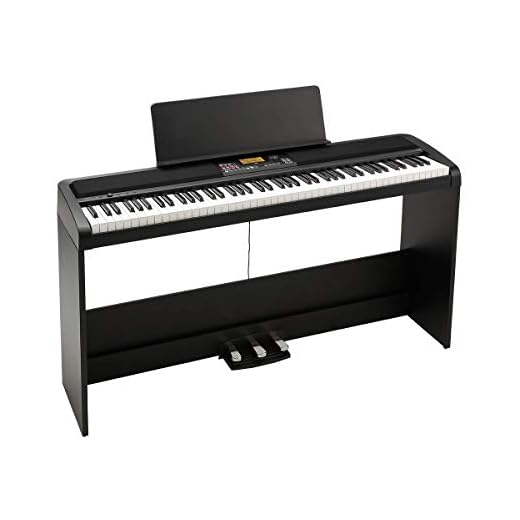 KORG XE20SP - Piano digitale Ensemble con accompagnamento automatico, con supporto e 3 pedali, colore: Nero