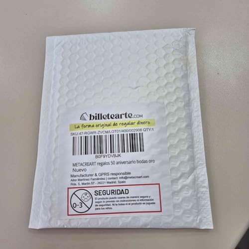 Geschenkkarte aus Holz zum 50. Jahrestag – Detail mit Überraschungsröhre für Nachrichten, Gutscheine oder Souvenirs – originelle und personalisierte Geschenke zur goldenen Hochzeit