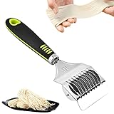 FÁCIL DE USAR: Fácil de usar y limpiar, duradero para un uso prolongado con material de acero inoxidable de alta calidad. Cuando no lo use, puede colgarlo en la pared para mantener el almacenamiento seco del rodillo de celosía de fideos.