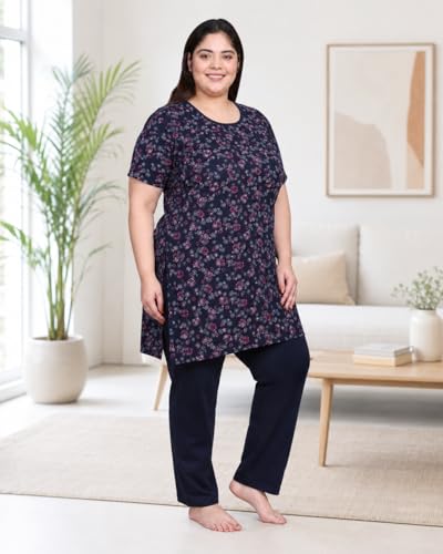 Image of In Love Women's All-Over Printed Cotton Plus Size Longline T-Shirt with Pockets