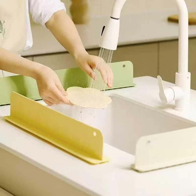 Dadhichi Zone Sink Anti-Splash Baffle | Countertop Silicone Suction Cup | Splash Guard, Kitchen Water Baffle Plate Splash Guard | Flexible Blocking Barrier | Kitchen Tools & Accessories (2 Pcs)