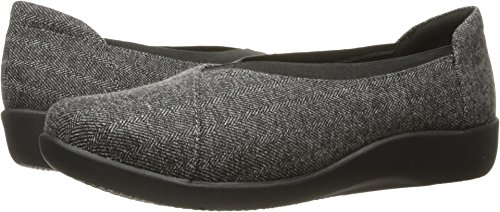 Image of Clarks Women's Sillian Holly Flat