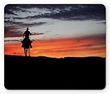 【Rutschfeste Gummibasis】: Superfeine Faser-Mausmatte hat starke Haftung, Haltbarkeit, grünen Umweltschutz, präzise Verriegelung, keine Verformung auf dem Desktop, dickes Design, bequemere Bedienung, kann effektiv verhindern, dass Maus und Tastatur rutschen und sich bewegen .