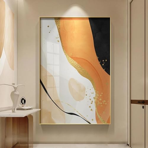 Peinture abstraite minimaliste pour illuminer un salon sombre avec une décoration or et orange