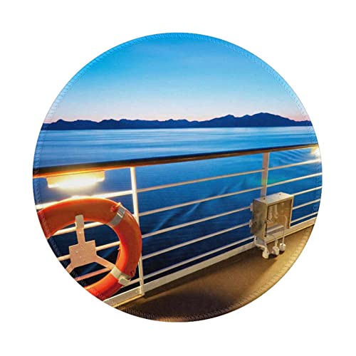 Tapis de souris rond bateau de croisière pour un bureau élégant et ordonné