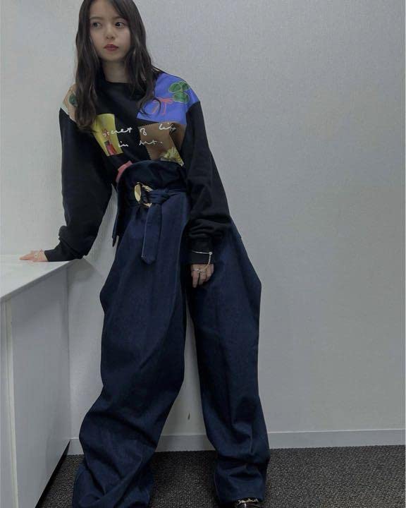 Amazon.co.jp: 乃木坂46 齋藤飛鳥着用 スウェット JW ANDERSON