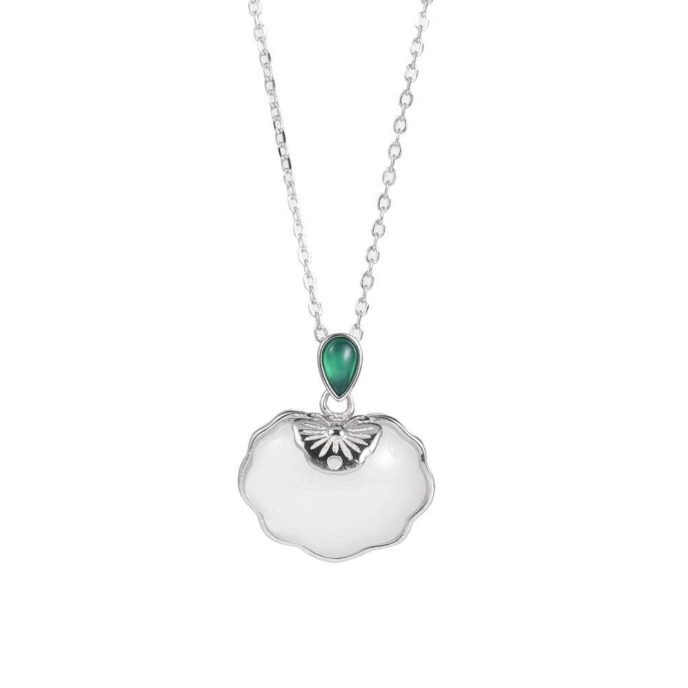 Collier de Style Chinois en jade blanc, l'éclat de l'harmonie