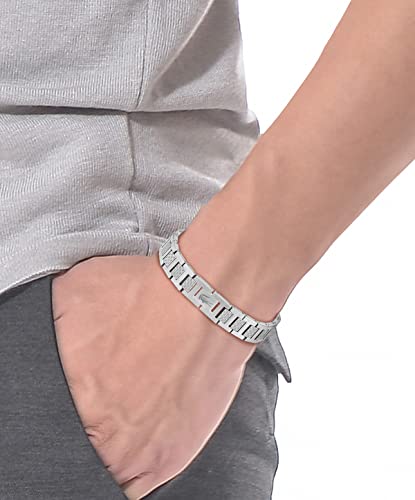 Lacoste Men's METROPOLE Collection Link Bracelet Embellished with petit piqué pattern - 2040117