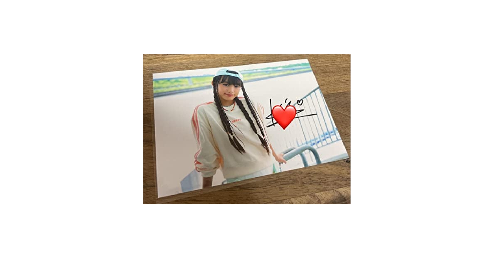 Amazon.co.jp: Lucky2佐藤妃希直筆サイン写真キキきき : おもちゃ