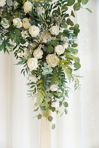 Decoración floral para arco de boda en verde y blanco miniatura 5