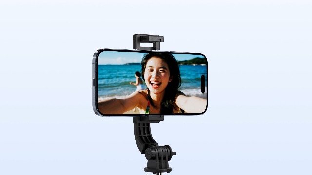 UGREEN Bluetooth Selfie Stick Treppiede con Telecoando BT, Estensibile UGREEN Bluetooth Selfie Stick Treppiede con Telecoando BT, Estensibile