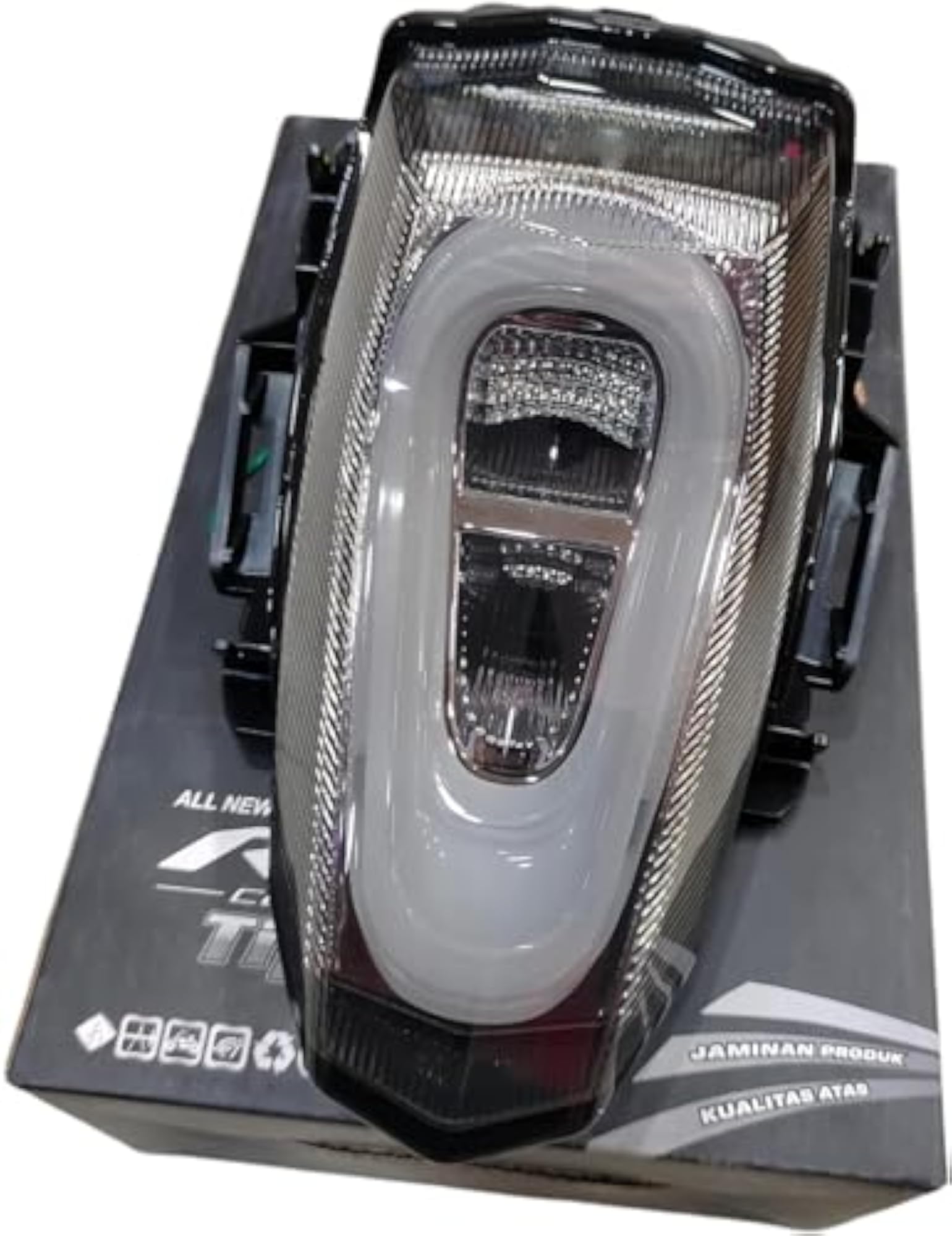 Tail Light with Flowing Turn Signal Indicator for R15