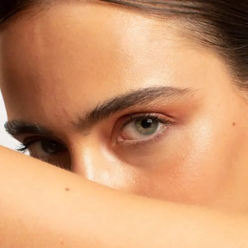 Crayon à sourcils amande Ere Perez Parfait pour redéfinir la ligne du regard