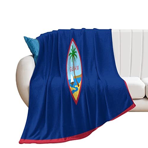 Couverture flanelle super douce sur le canapé pour vos soirées