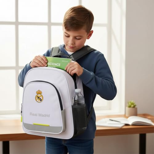 Miniatura 7 de Mochila Real Madrid Gran Capacidad Y Respaldo Acolchado Licencia Oficial Resistente Niños, Jóvenes Y Adultos