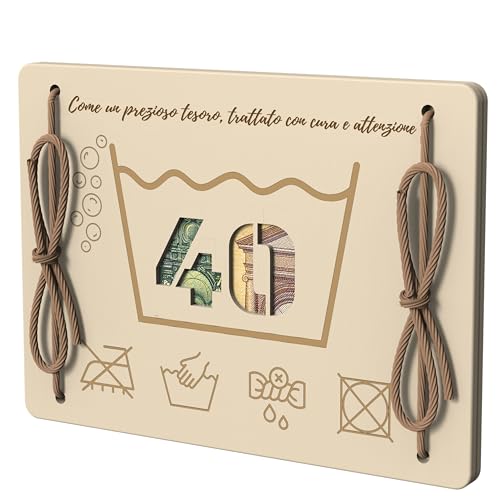 Cartolina in Legno con Motivo | Regalo Divertente e Originale | Custodia per Banconote o Portafoglio | Idea Regalo in Denaro per Compleanni e Viaggi (40 Anni di Cura)
