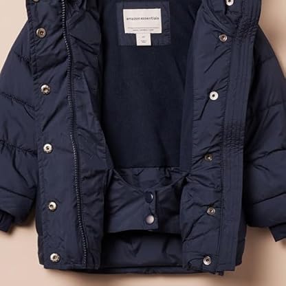 Amazon Essentials Girls and Toddlers' Heavyweight Hooded Puffer Jacket - Image 6