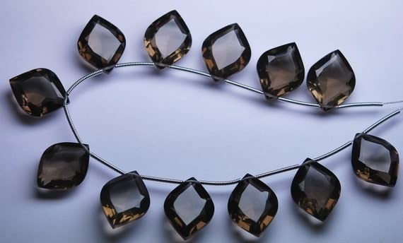 Quartz fumé facetté de haute qualité pour la création de bijoux élégants