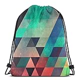 【Verbesserte Haltbarkeit und Komfort】Der Sportrucksack besteht aus Polyester, das sehr langlebig ist und dem täglichen Verschleiß standhält. Der Gurtverschluss ermöglicht es Ihnen, Gegenstände schnell zu verstauen und leicht zu entfernen. Dicke Schnürsenkel können tief in die Schultern verhindern und helfen, die Belastung der Schultern zu reduzieren.