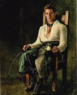 Hunger Games Star Sam Claflin Signed 8x10 in Person