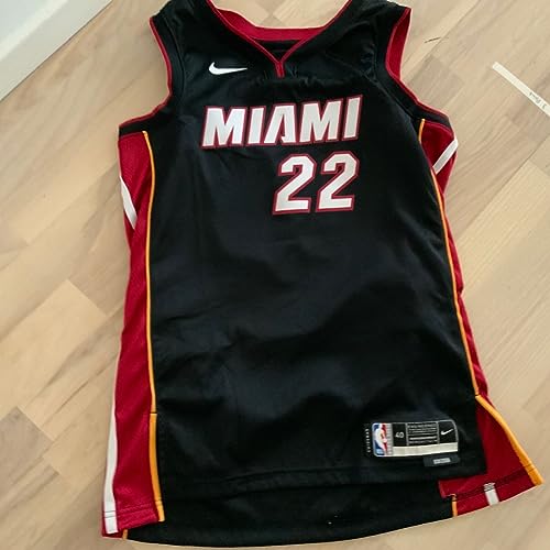 NBA-N&oslash;rderne cover art