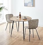 Durabilidad: la mesa de comedor Hallowood está fabricada con una parte superior con efecto de roble marrón que tiene una larga resistencia y su limpieza es sin complicaciones. El juego de 2 sillas de comedor está tapizado con piel sintética gris suave y apoyado por patas de metal fuertes y resistentes.