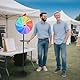 Glücksrad zum Drehen 40cm, Glücksrad Spielzeug mit Tablett, 12 Steckplätze Bunt, Prize Wheel, Gluecksrad mit 150 cm Ständer, Roulette für Karneval, Gewinnen,Lotteriespiele, Party-Event