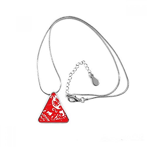 Collier triangle zodiaque papier découpé pour affirmer votre identité