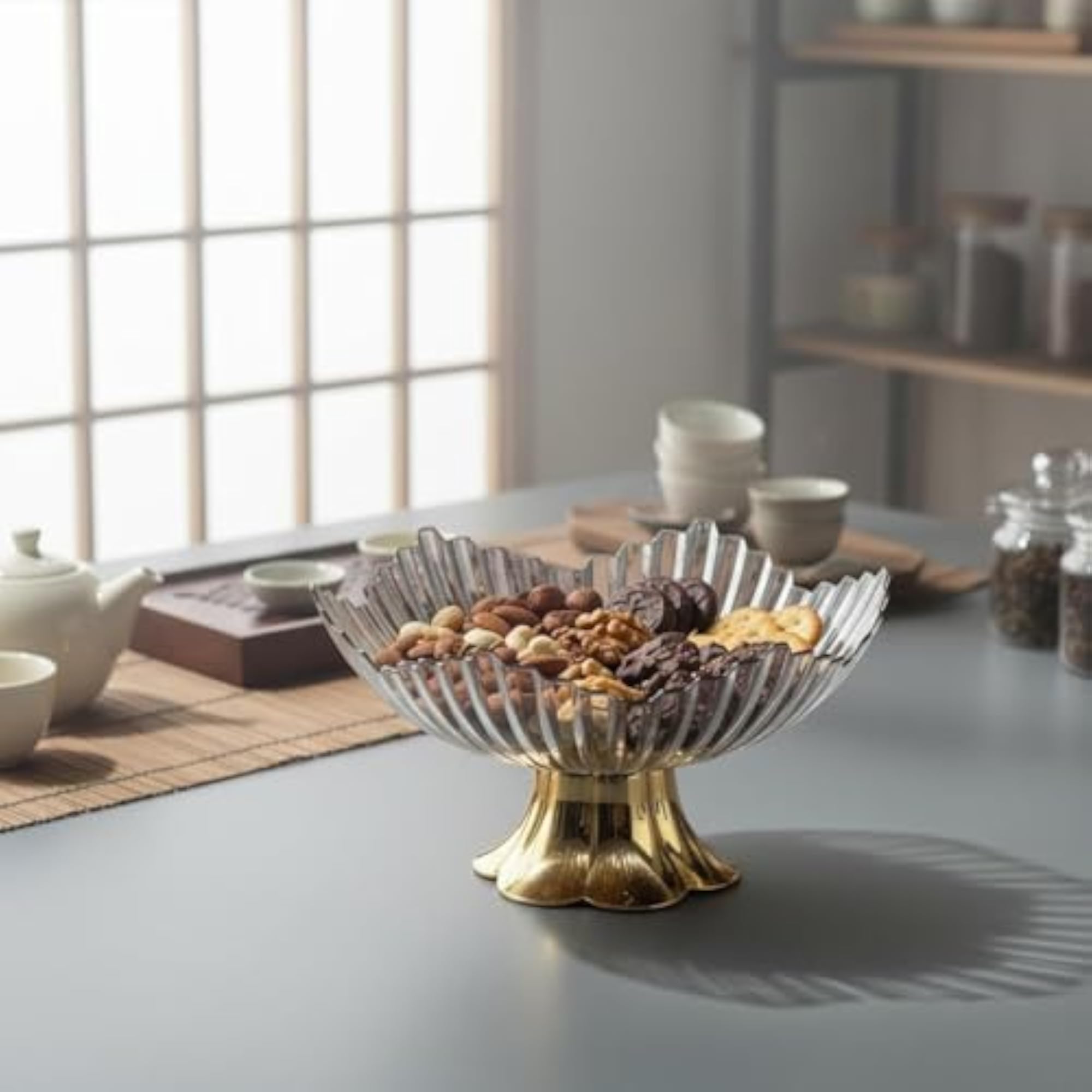 Light Luxury Design Pedestal Fruit Bowl, Petal Shape