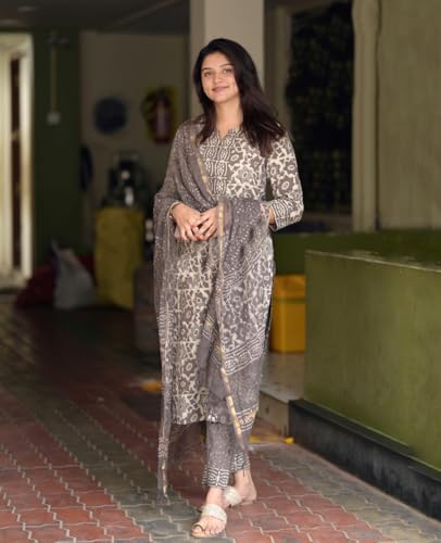 Image of KLOSIA Women's Printed Straight Kurta and Pant with Dupatta Set