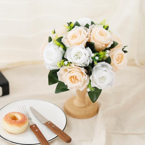 Centre de table mariage boule de fleurs bleues pour grand jour