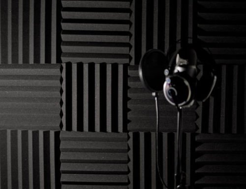 Pack de 12 paneles acústicos en forma de cuña de espuma de 12x12x2 pulgadas para estudio de sonido y teatro en casa - Gris carbón miniatura 3