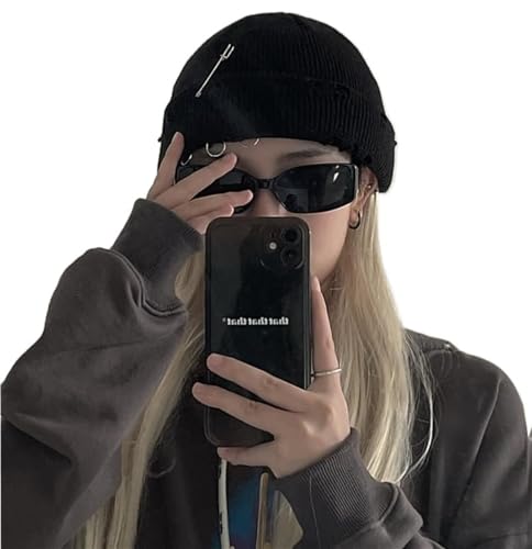 TYHOTULY Gothic Beanie Hats for Women Men Winter Y2k Metal Rings Knit Skull Cap Emo Grunge Punk Streetwear Trendy Accessories (Black,One Size)