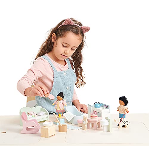 Tender Leaf Toys Muñeca Mrs. Forrester y Bebé Flexible miniatura 4