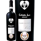 bodega iniesta s.l Este vino es fruto de la más esperada elaboración de dos de las variedades que mejor se han adaptado a nuestra tierra. Tiene un color rojo violeta intenso, muy atractivo a la vista. Combina los aromas a frambuesa, cereza y mora del Tempranillo con las notas a violetas, cacao y regaliz de la potente Syrah. En boca resalta su franqueza, recordando todas las sensaciones que encuentras en la nariz. De paso largo, suave y persistente que hace del vino un placer para todos los sentidos.