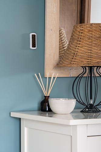 NodOn Temperatur- & Feuchtigkeitssensor - Zigbee 3.0, Batterielos, Energieautark, Low Light Solarpanel, Wartungsfrei, Raumklimaüberwachung, kompatibel mit Alexa, SmartThings, HomeAssistant