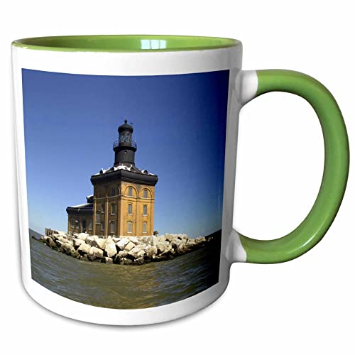 3dRose Toledo Harbor Lighthouse Looking Over Lake 11oz Two-Tone Green Mug