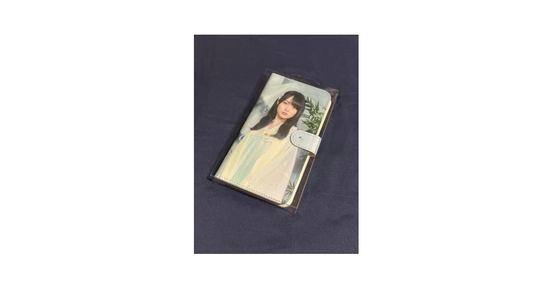 乃木坂46 賀喜遥香さんサイン入り　スマホカバー Amazon.co.jp: 乃木坂46賀喜遥香、Kaki Haruka IPhone13 ケース