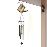 Illuminazione intagliata con fori: progettate con intricati dettagli forati, queste luci solari emettono eleganti motivi luminosi, fungendo da illuminazione ideale per recinzioni esterne o decorazioni per vialetti da giardino che portano un tocco vintage e funzionalità al tuo ambiente domestico