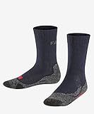 falke tk2 socken Perfekte Proportionen und Passform durch spezielle Strickverfahren und Zylinder; Fußspitze und Fußbett sind an die anatomischen Unterschiede von L/R Fuß angepasst. Diese Innovation garantiert einen optimalen, faltenfreien Sitz mit hohem Tragekomfort, schützt vor Druckstellen und erhöht die Haltbarkeit der Strümpfe