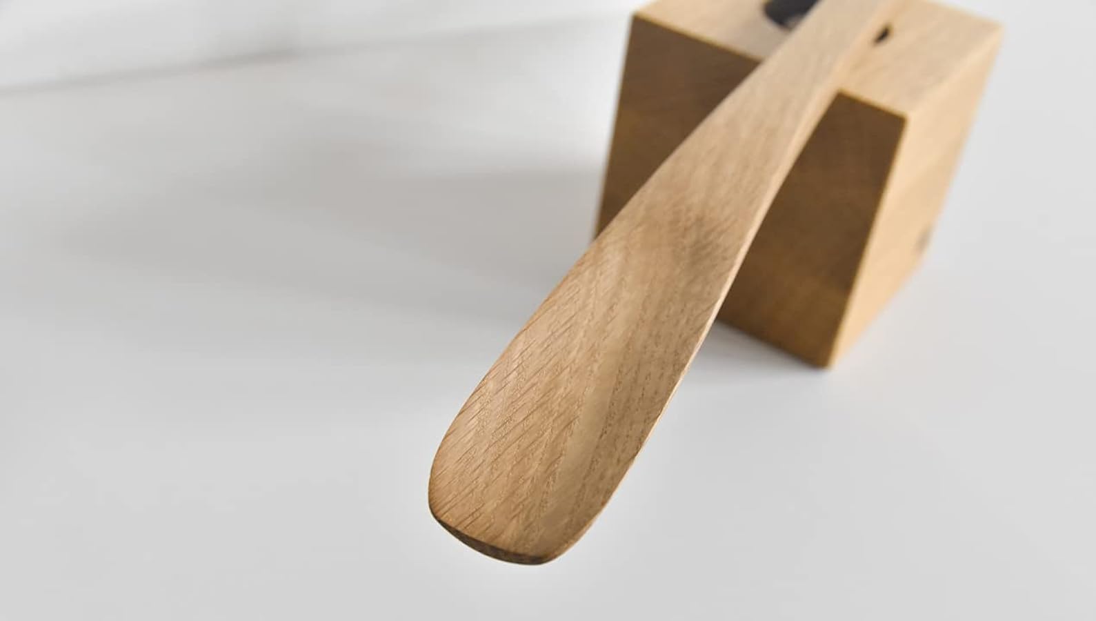 マスターウォール シューホーン SHOE HORN 木製 靴べら 【美品】 Titanium Shoehorn」耐久性の高いチタン素材と木を組み合わせた