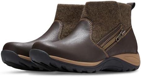 Eastland Women's Betty Ankle Boot, Brown, 10 | Image 2
