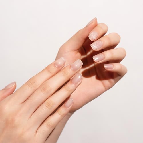 Uñas de gel semicuradas para solucionar el esmalte descascarillado 5
